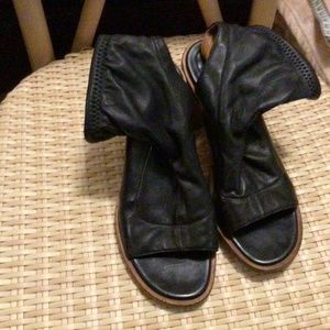 Chloe leather  peep toe booties size 6 good  condition